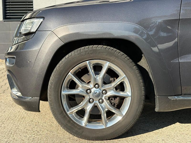 Jeep Grand Cherokee 3.0 CRD 184 kW 4X4 SUMMIT, ČR - fotka 5 z 59
