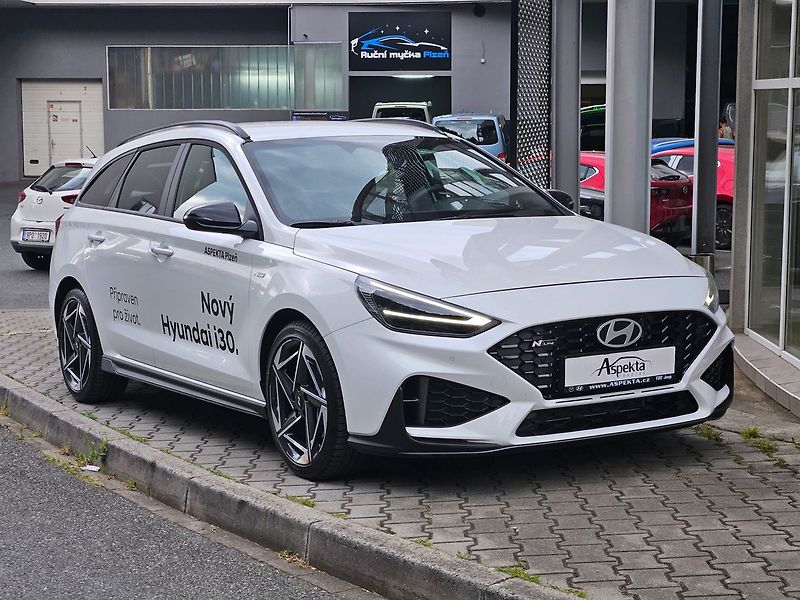 Hyundai i30 1,6 T-GDi 110kW, N-Line, 1.maj - fotka 7 z 36