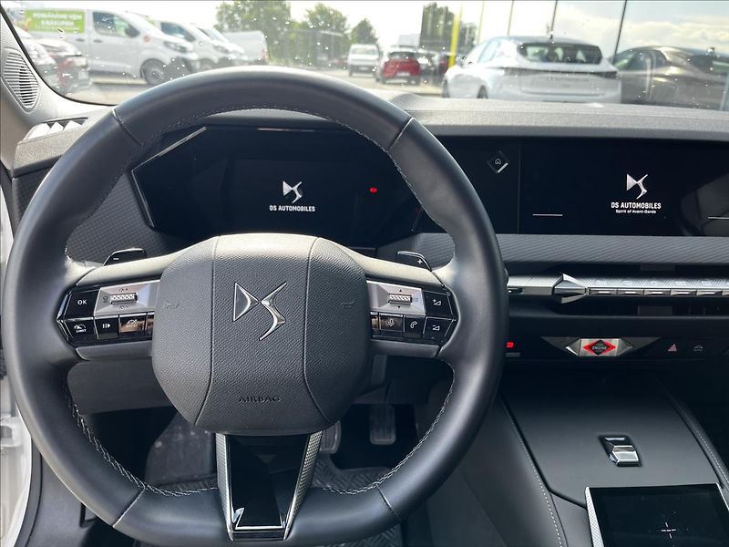 DS Automobiles DS4 1,2   PALLAS 136 HYBIRD - fotka 7 z 24