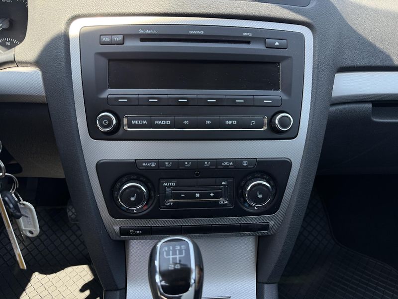 Škoda Octavia 1.6TDi 77kW ČR - fotka 11 z 16