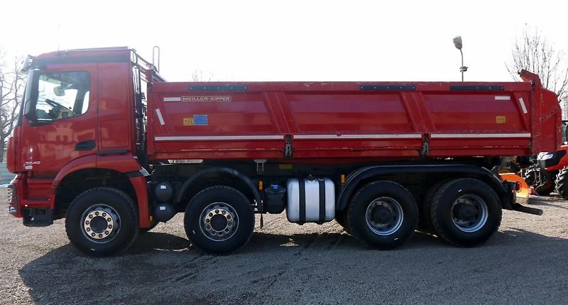 Mercedes-Benz (2021) Arocs 3245 8x4 Bordmatik  - fotka 3 z 9