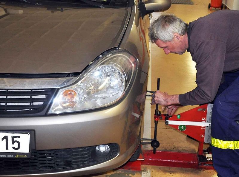 Na technickou kontrolu vozidla, známou jako STK, se musí jezdit v pravidelných intervalech podle typu vozidla.