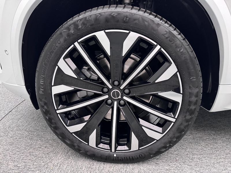 Volvo XC90 (2026) B5 AWD AUT DARK PLUS 7míst - fotka 25 z 26