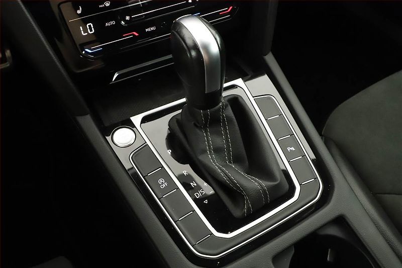 Volkswagen Arteon (2023) 2.0 TSI - fotka 15 z 20