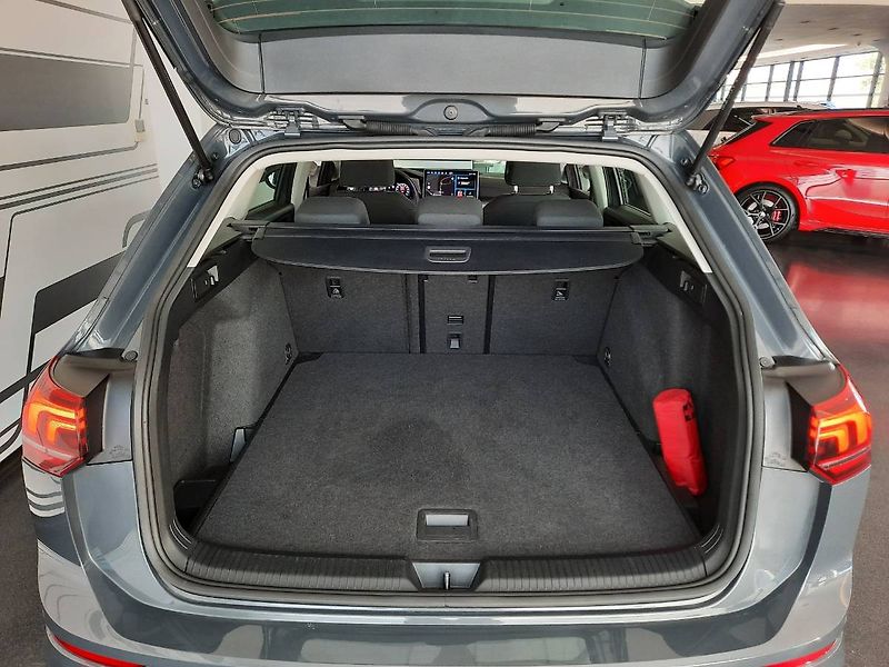 Volkswagen Golf Variant (2025) People 1.5 eTSI (85kW/116k) DS - fotka 22 z 25