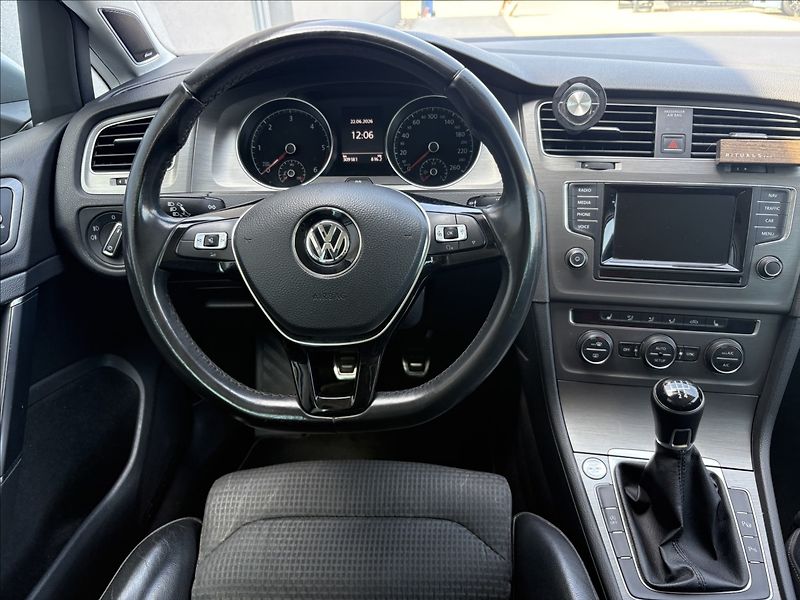 Volkswagen Golf 1,6 TDI rozvody spojka servis - fotka 13 z 33