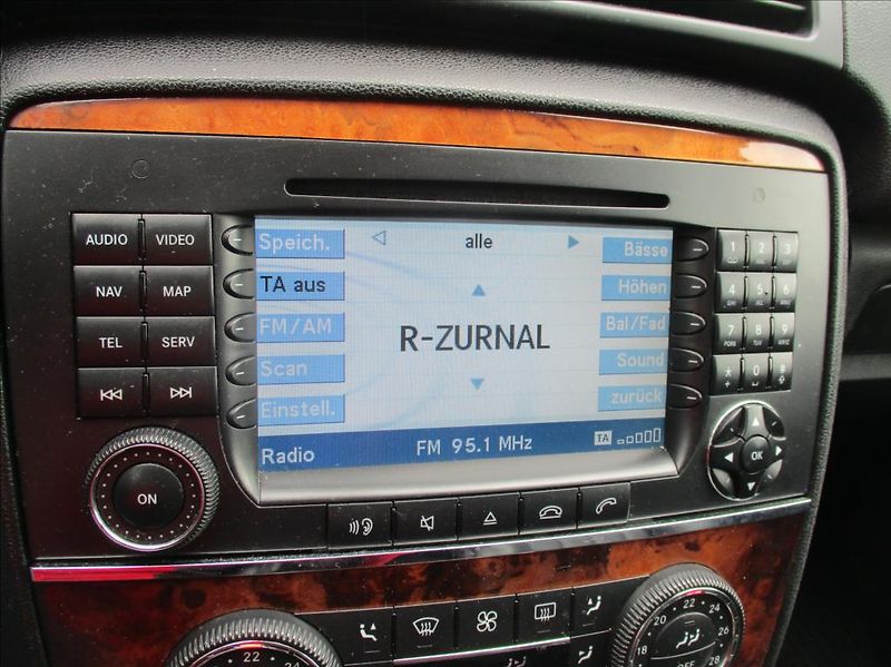 Mercedes-Benz Třídy R 3,0 320CDI, AMG, 4MATIC, DPH, - fotka 22 z 49