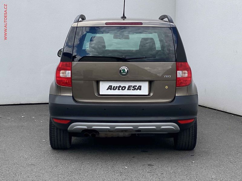Škoda Yeti (2013) 2.0 TDi 4x4, ELE, DSG, bixen - fotka 6 z 20