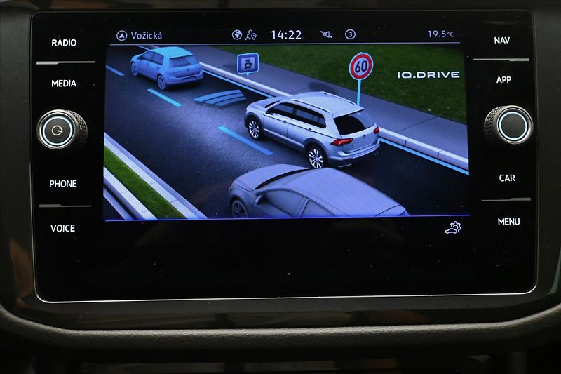 Volkswagen Tiguan 2,0 TDI 110 kW LIFE Záruka až - fotka 19 z 32