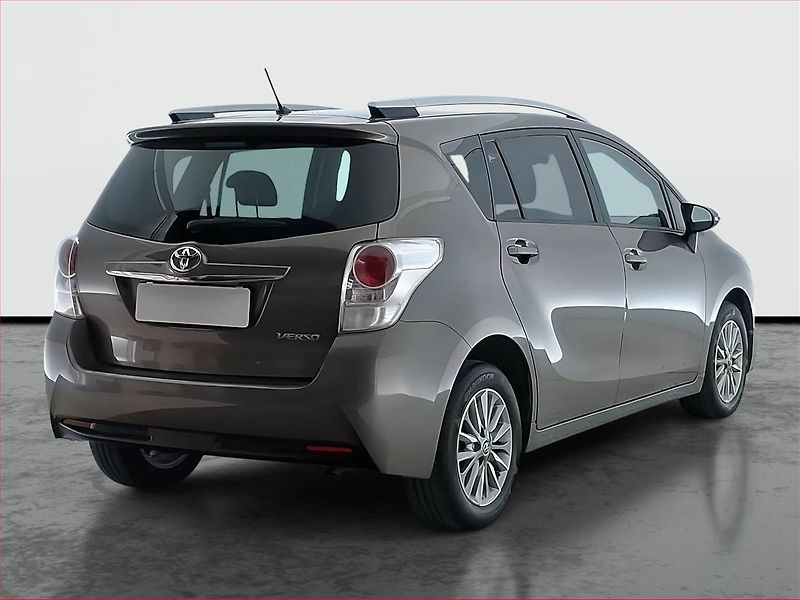 Toyota Verso (2017) 1.8 Valvematic, Automat - fotka 5 z 19
