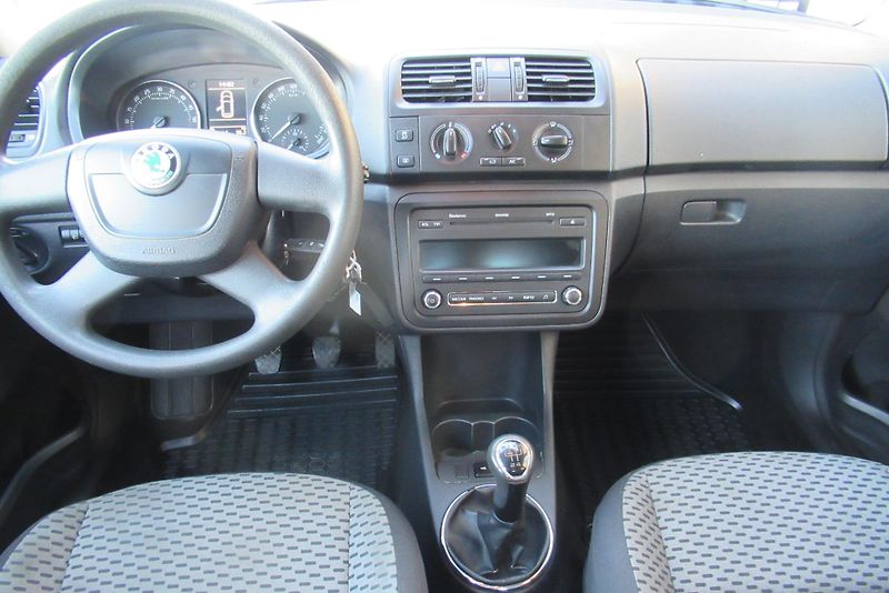 Škoda Fabia 1.6 TDI KLIMA - fotka 9 z 18