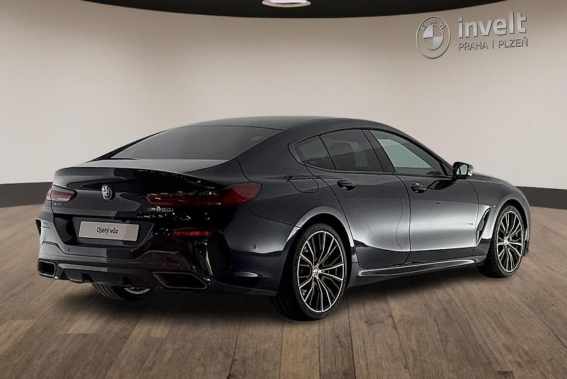 BMW Řada 8 M850i xDrive - fotka 3 z 25