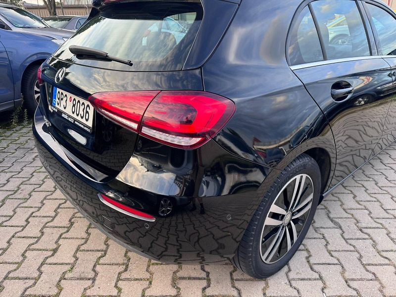 Mercedes-Benz Třídy A (2019) 180D 1,5 85 KW AUTOMAT SPORTB. - fotka 12 z 50