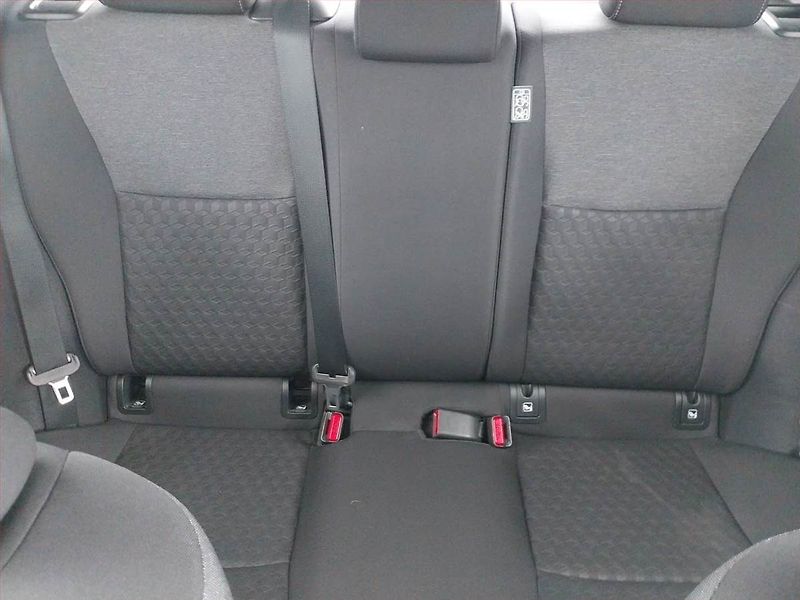 Toyota Yaris (2023) Style 1.5 VVT-i Hybrid - fotka 10 z 18