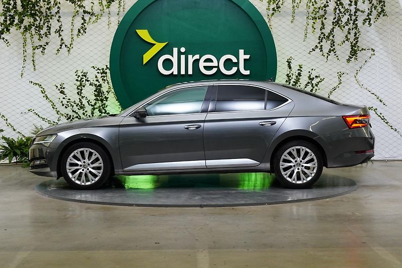 Škoda Superb - fotka 3 z 29