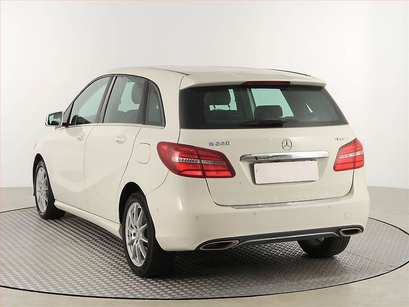 Mercedes-Benz Třídy B (2015) B 220 4MATIC, 4X4, Automat - fotka 4 z 18