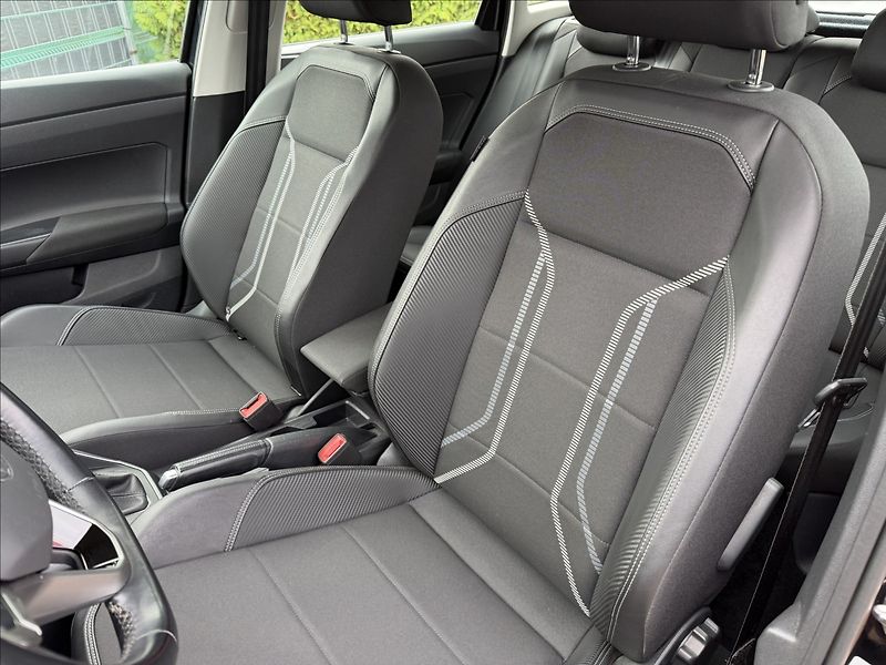 Volkswagen Taigo 1.0 TSI Style IQ Drive/Full LE - fotka 18 z 22