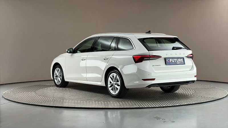 Škoda Octavia 1.5 TSI Style Combi - fotka 2 z 26