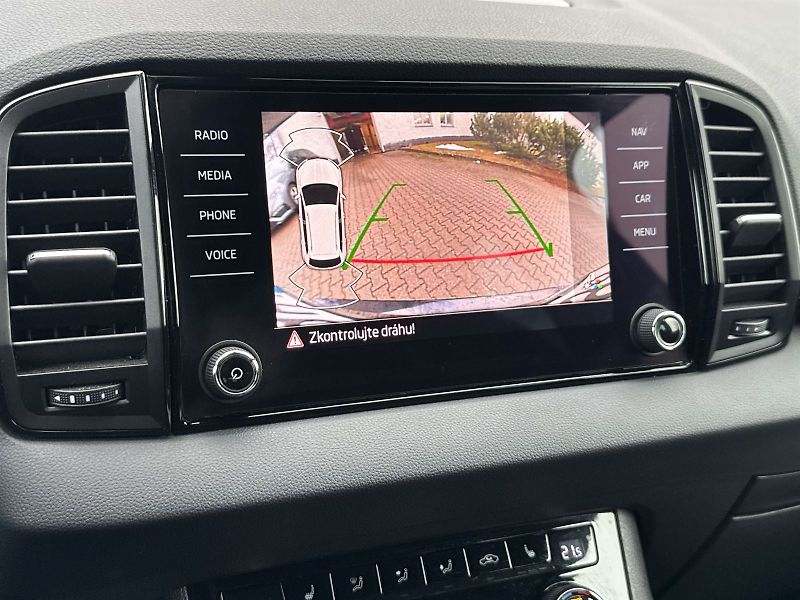 Škoda Karoq (2020) 2.0 TDI 4x4 DSG Sportline - fotka 19 z 36