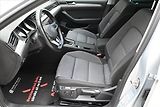 Volkswagen Passat 2,0 TDI 110kW DSG Business Zár - náhled 13