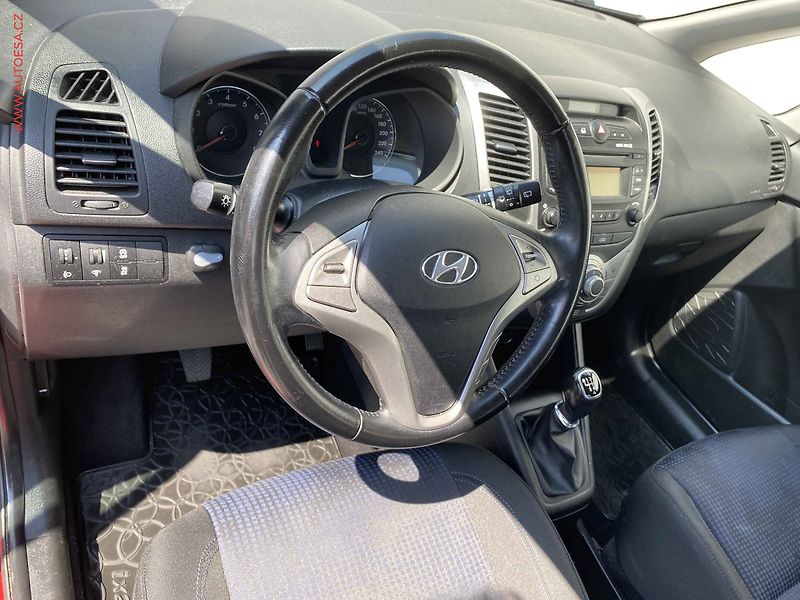 Hyundai ix20 (2019) 1.6CVVT, ČR, AC - fotka 12 z 16