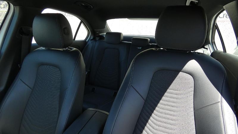 Mercedes-Benz Třídy A 180d - fotka 7 z 22