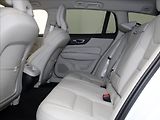 Volvo V60 2,0 B4 PLUS Dark 8880km! ČR - náhled 7
