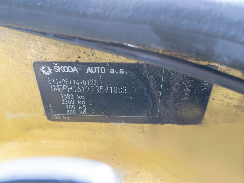 Škoda Fabia (2002) ČR 1.4i 44KW – 3/2028 - fotka 16 z 17