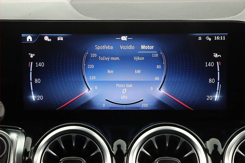 Mercedes-Benz GLB (2025) 200 d, AMG Line, Navigace - fotka 17 z 27