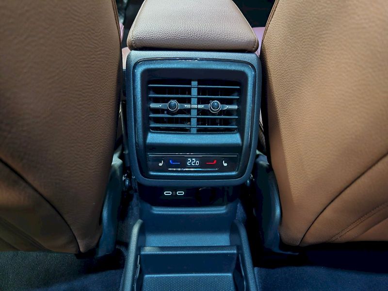 Škoda Kodiaq (2025) iV 1.5 TSI 150 kW DSG Exclusiv - fotka 29 z 34