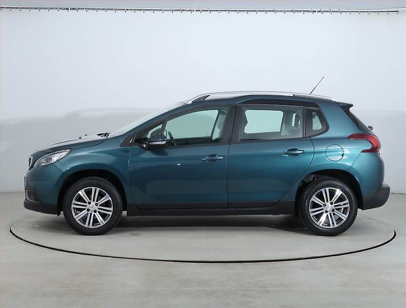 Peugeot 2008 (2019) 1.2 PureTech, Serv.kniha - fotka 3 z 20