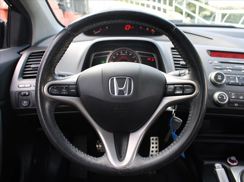 Honda Civic 2,0 VTEC 147kW Si 2.maj.124tkm - fotka 9 z 18