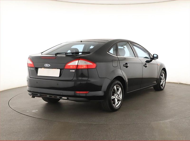 Ford Mondeo (2008) 2.0 TDCi, Automat, Navi - fotka 5 z 20