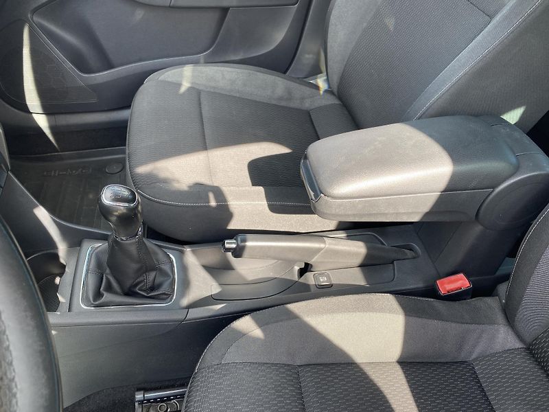 Škoda Rapid (2015) 1.2TSi, KLIMA, NAJ.108TIS.KM!! - fotka 21 z 32