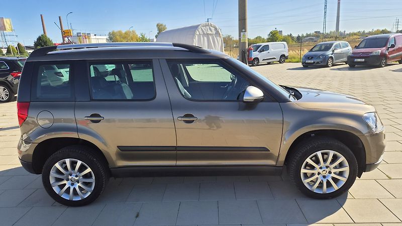 Škoda Yeti 2,0TDi 4x4 DSG 125KW TOP! - fotka 4 z 22