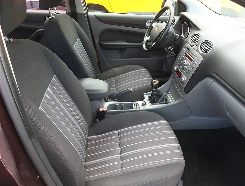 Ford Focus (2009) 1.6 16V, Serv.kniha, nová STK - fotka 9 z 16