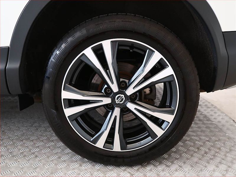 Nissan Qashqai (2019) 1.3 DIG-T, Serv.kniha, Navi - fotka 15 z 17