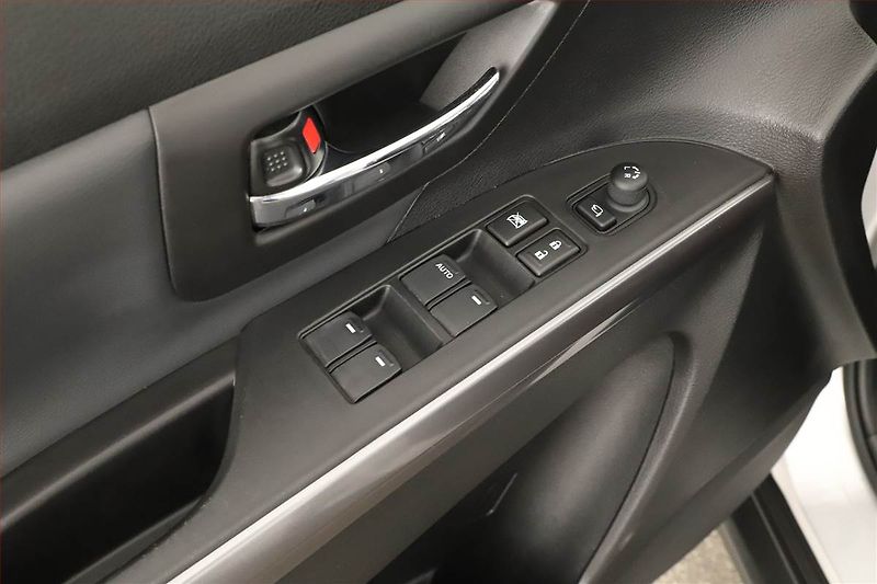 Suzuki SX4 S-Cross (2024) Elegance 1.5 Hybrid - fotka 9 z 18