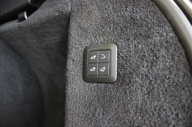 Land Rover Range Rover Sport 3,0 SDV6 AUTOBIGRAHPY DYNAMIC  - fotka 12 z 37