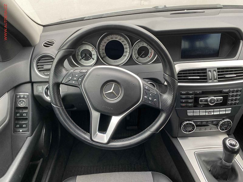 Mercedes-Benz Třídy C (2013) 1.8CGi C200, Avantgarde - fotka 11 z 17