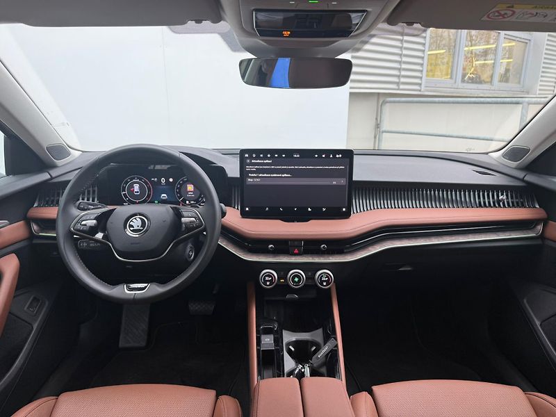 Škoda Superb Combi L&K 2.0 TDI 142kW 4x4 DS - fotka 5 z 27