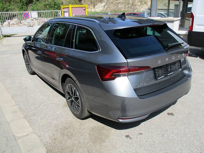 Škoda Octavia Combi Top Selection 1,5TSI 110 - fotka 7 z 14