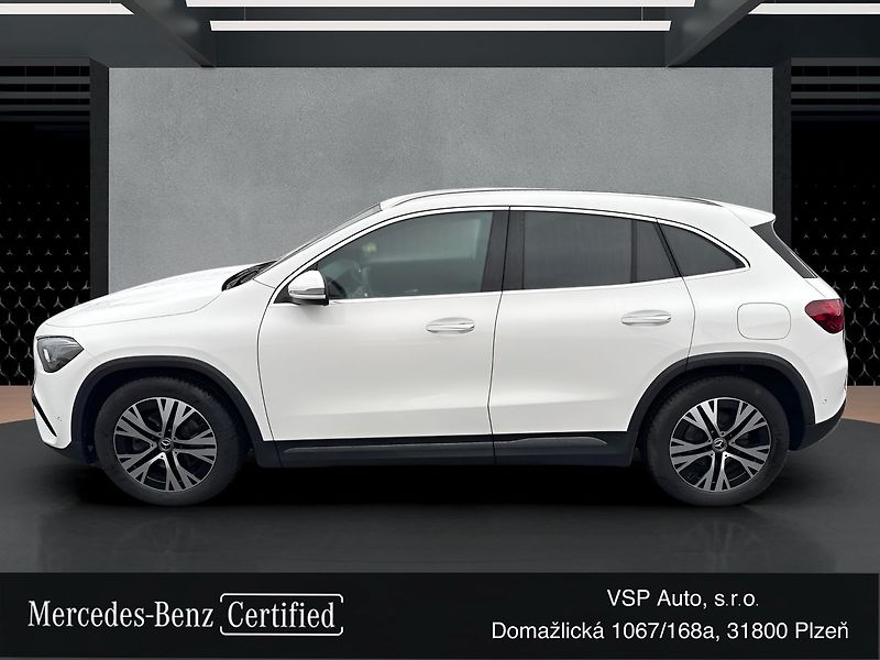 Mercedes-Benz GLA 200d 4MATIC - fotka 2 z 21