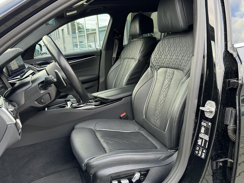 BMW Řada 5 (2022) 540d xDrive Touring - fotka 12 z 22