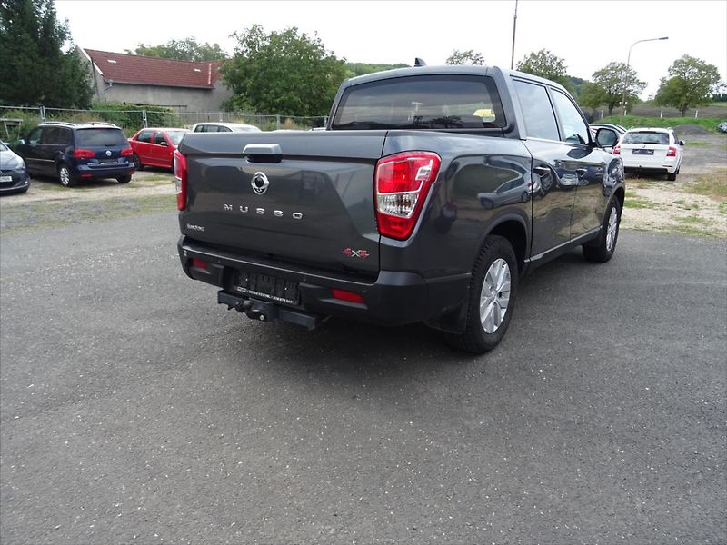 SsangYong Musso 2,2 2.2 e XDi 4x4 DPH - fotka 8 z 31