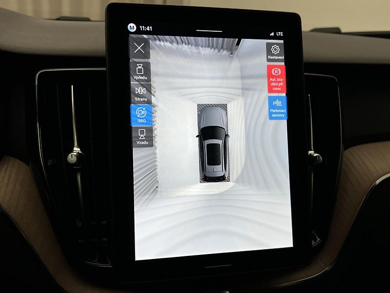 Volvo XC60 (2026) T6 AWD RECHARGE DARK PLUS AUT - fotka 30 z 45