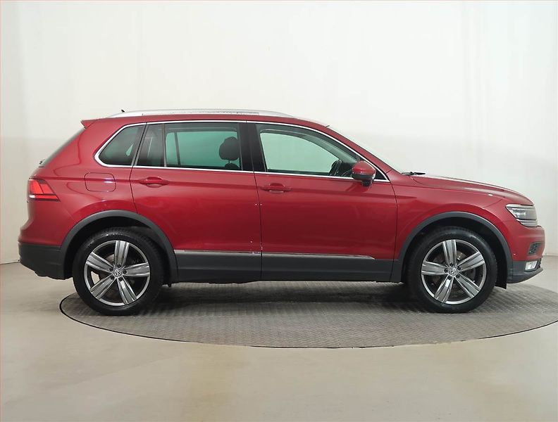 Volkswagen Tiguan (2016) 2.0 TSI, 4X4, Automat - fotka 6 z 16