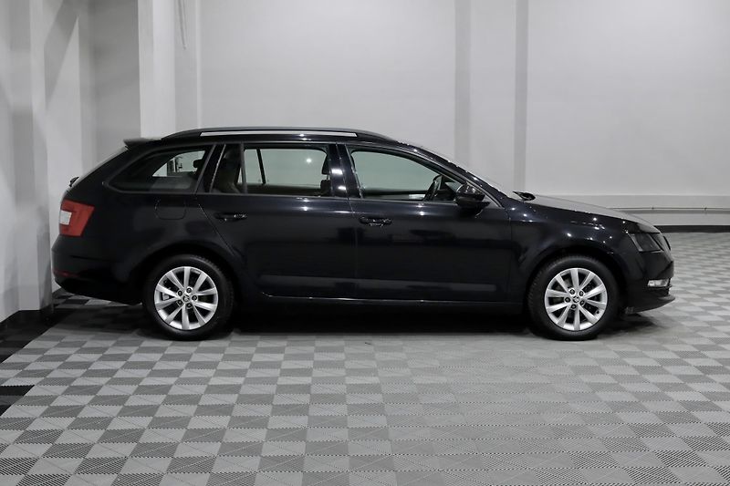 Škoda Octavia 3 FL Combi 1.4 TSI 110 kW DSG - fotka 4 z 31