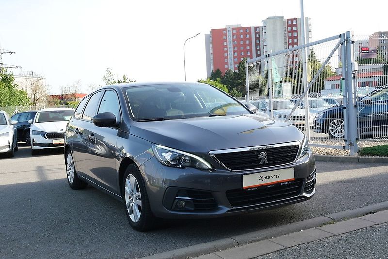 Peugeot 308 - fotka 3 z 6