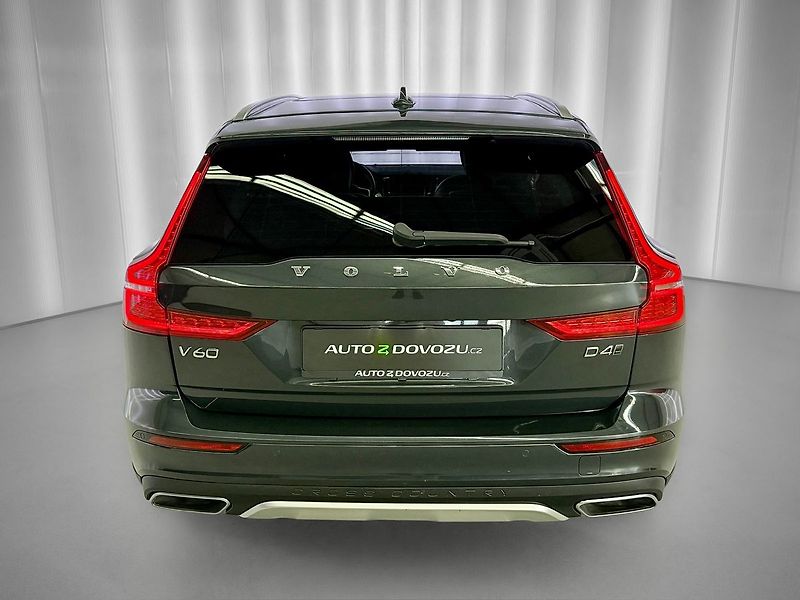 Volvo V60 D4 AWD, WEBASTO, PANORAMA, EL. - fotka 6 z 30